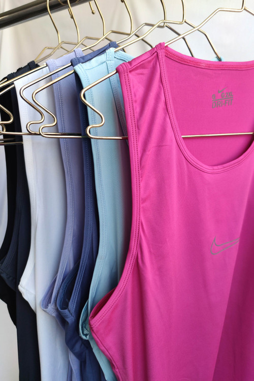 تاپ ورزشی زنانه فلامنت با رنگبندی متنوع