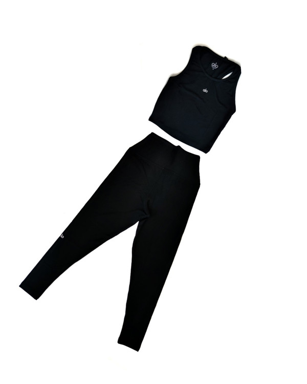 خرید آنلاین ست کراپ نیمتنه و لگ کارول الو ارسال سریع