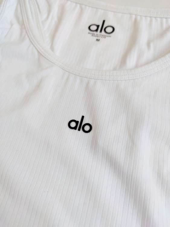 ست کراپ نیمتنه و لگ کارول الو رنگ سفید