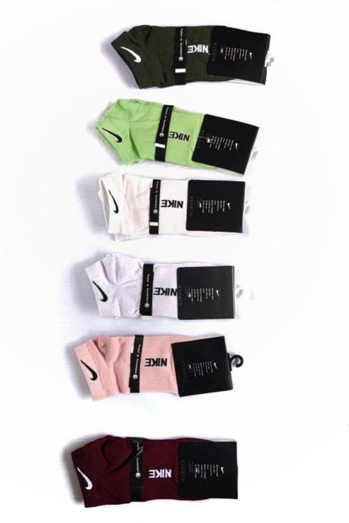 لیست قیمت جوراب ورزشی نایک ساق کوتاه زنانه 1404