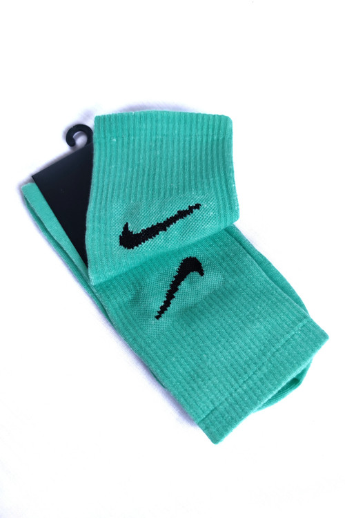 خرید آنلاین جوراب ورزشی زنانه ساق بلند نایک